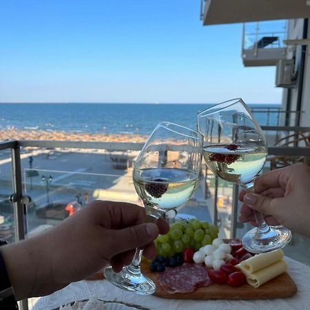 Studio Beach Residence Năvodari Eksteriør billede