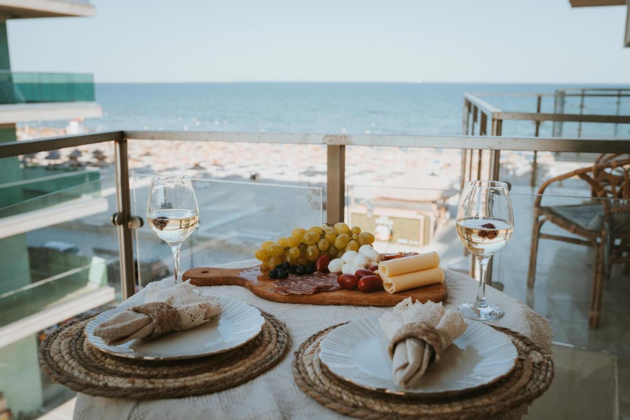 Studio Beach Residence Năvodari Eksteriør billede
