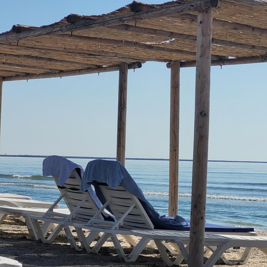 Studio Beach Residence Năvodari Eksteriør billede
