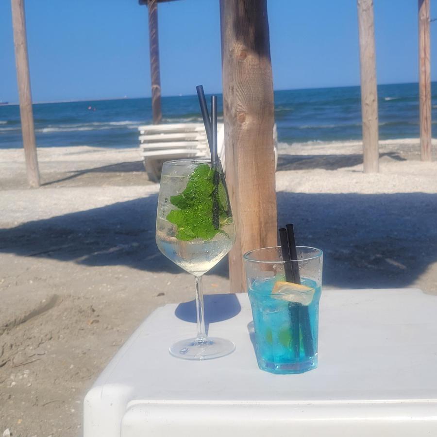 Studio Beach Residence Năvodari Eksteriør billede